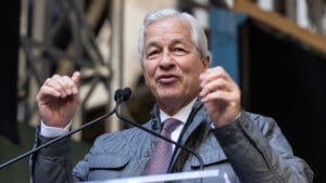 JPMorgan threatens to scrap Canary Wharf skyscraper if Labour swings left on bank taxes