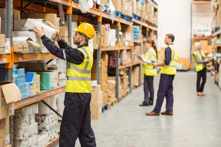 Efficient Parcel Dispatch for Your Webshop: A Practical Guide